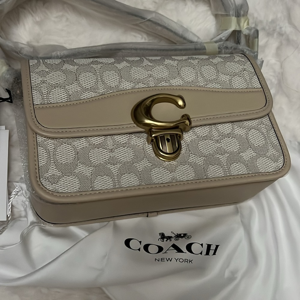 💕 Coach Studio Shoulder Bag In Signature Jacquard in Brass/Chalk Ivory